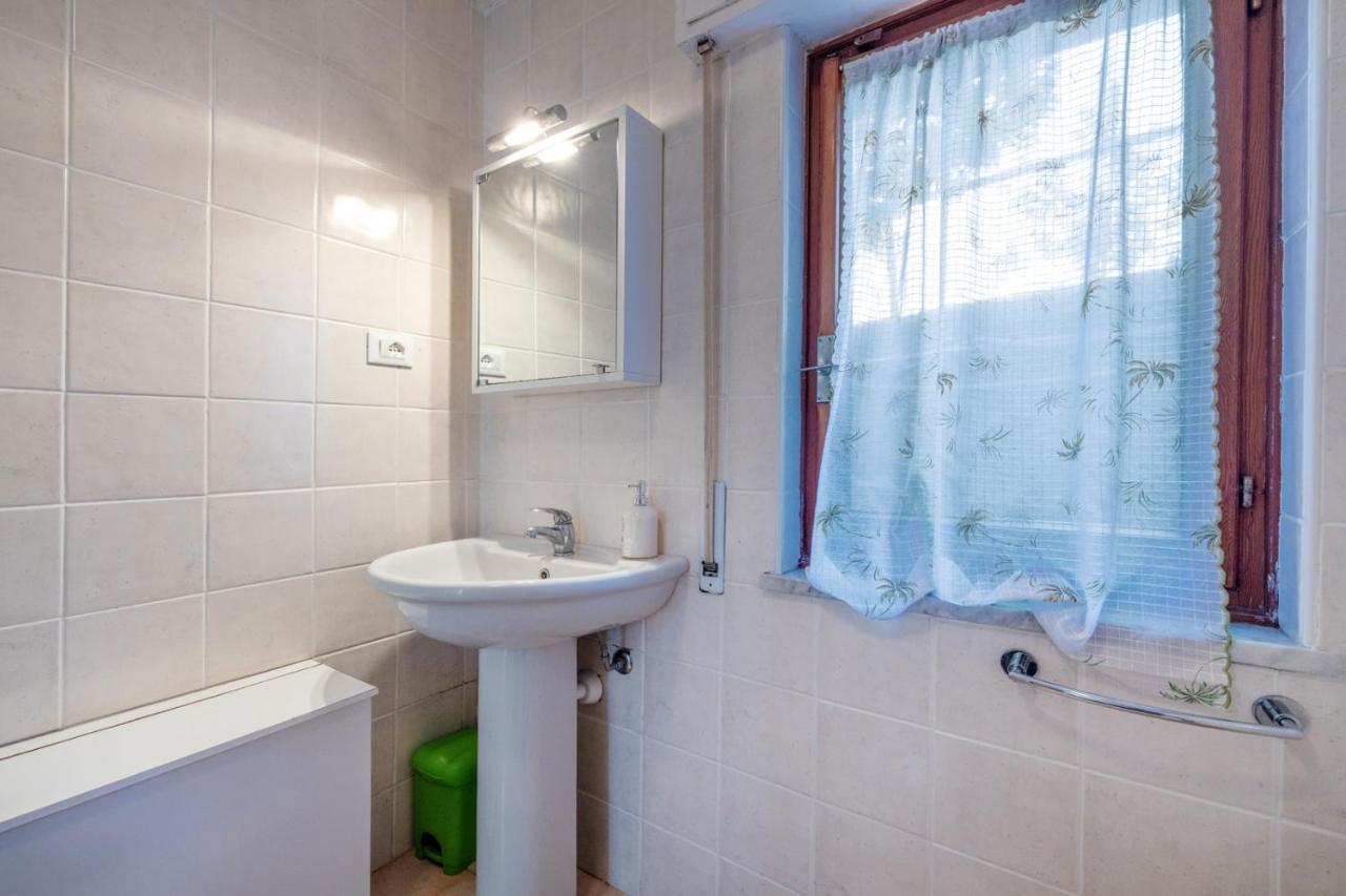 Casa Bell - Appartamento Con Parcheggio Privato E Bike Room Finale Ligure Kültér fotó
